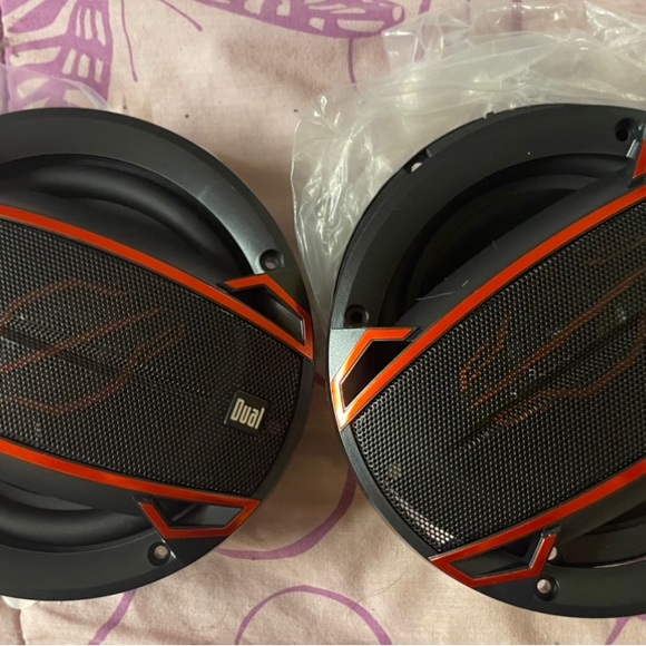 Dual BT Touchscreen Stereo and speakers-New With No Box- - Picture 8 of 9